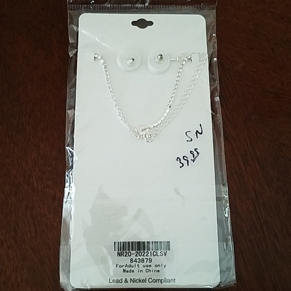 Jewelry - Picture 2 of 2